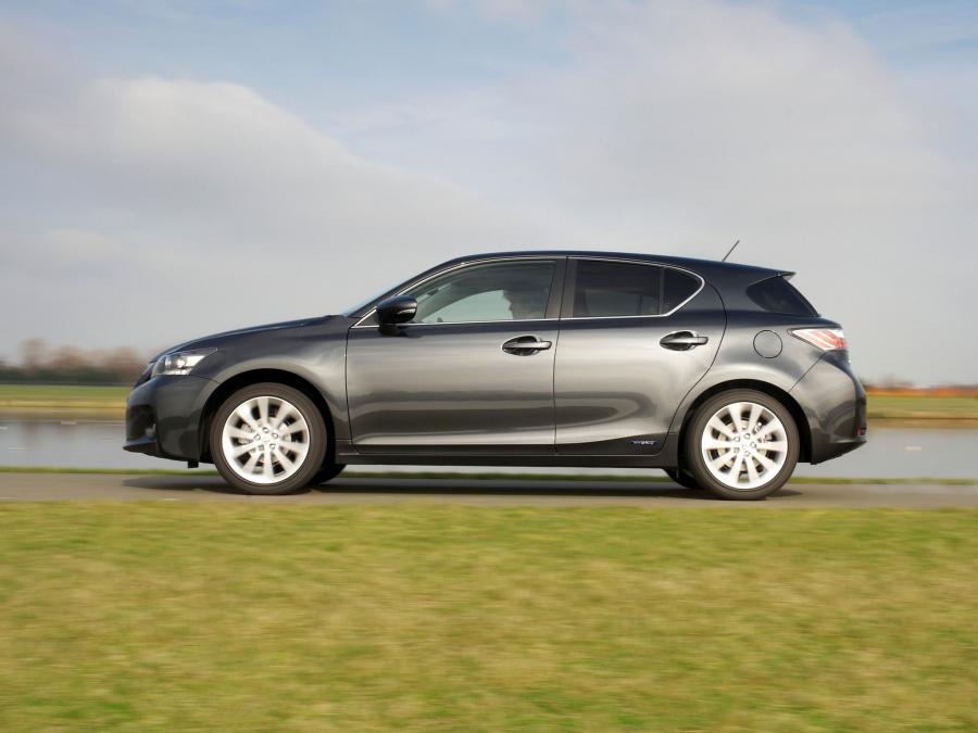  Lexus CT200h 2010 года  (UK) (фото 17 из 27)